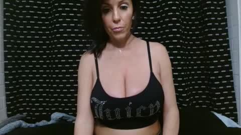 Snapshot of alannarack chatting on February 2, 7:04 pm Alanna Rack online show from February 2, 7:04 pm