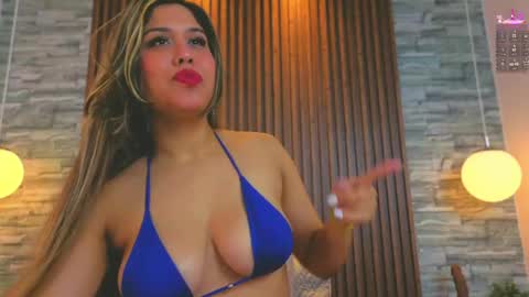 alannavidal online show from May 12, 2:31 am