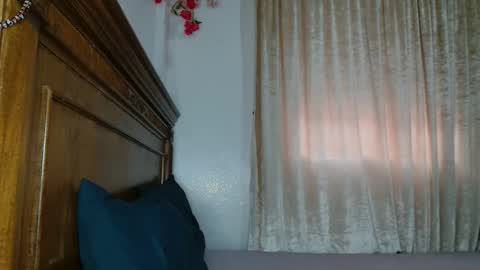 AllylicArabis online show from October 14, 4:42 pm