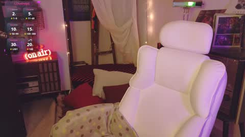 Snapshot of alaskagrace chatting on March 12, 1:58 am Alaska Grace       online show from March 12, 1:58 am