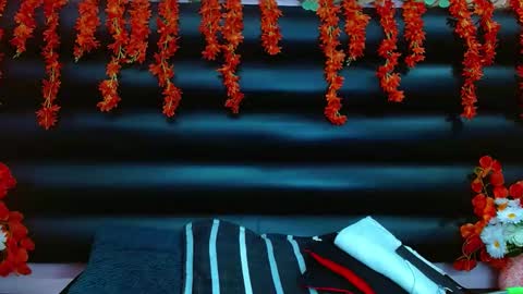 AlaSmith  online show from January 28, 1:50 am