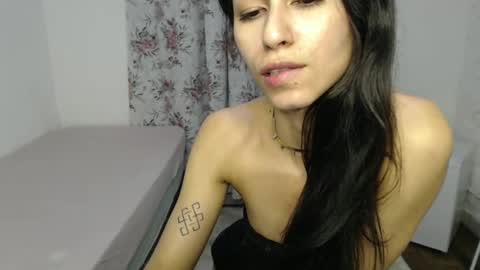 Snapshot of alatinmermaid chatting on February 15, 1:21 am alatinmermaid online show from February 15, 1:21 am