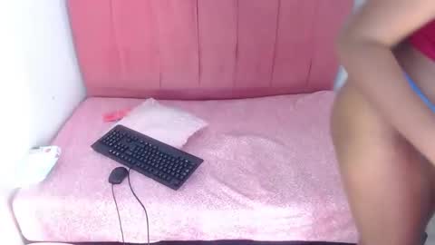 alaurinortizcm101 online show from February 14, 3:52 am