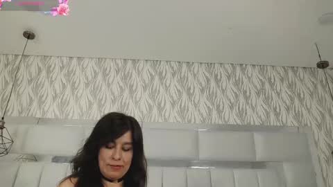 Alaya Noir  online show from January 17, 2:46 pm