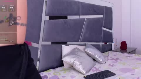 Snapshot of alba_grey chatting on January 8, 10:58 pm alba online show from January 8, 10:58 pm