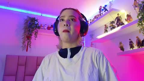 albaandthayron online show from November 3, 12:09 pm