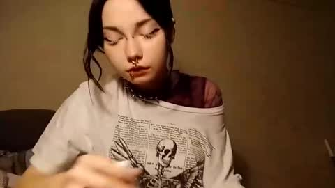 Snapshot of alberthamazierski chatting on September 30, 10:03 pm Im Katrina online show from September 30, 10:03 pm