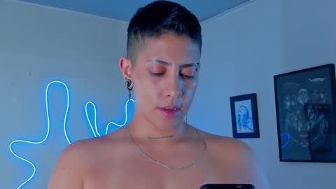 Snapshot of aleja1214 chatting on September 11, 3:40 am Alejandra online show from September 11, 3:40 am