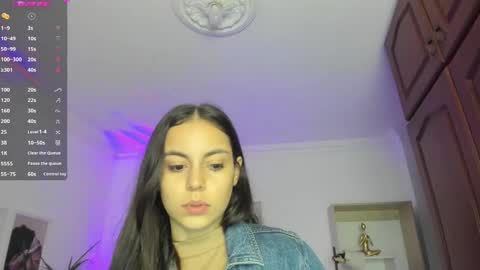 Snapshot of alejaa___ chatting on February 12, 11:07 am Alejandra online show from February 12, 11:07 am
