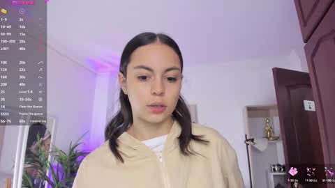 Snapshot of alejaa___ chatting on February 13, 11:28 am Alejandra online show from February 13, 11:28 am