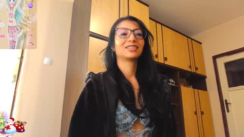 Alejandra online show from December 31, 7:53 am