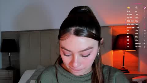 Snapshot of alejarosse chatting on October 16, 10:01 pm alejandra independent models online show from October 16, 10:01 pm