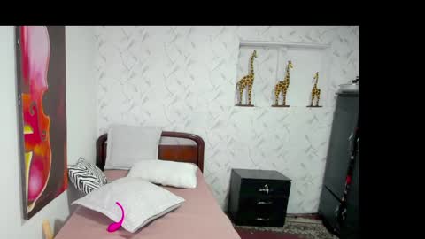 Snapshot of alejaxxxhot chatting on February 8, 8:53 pm alejaxxxhot online show from February 8, 8:53 pm