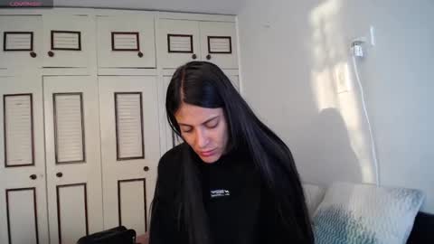 Snapshot of alejaxxxhot chatting on October 17, 10:24 pm alejaxxxhot online show from October 17, 10:24 pm