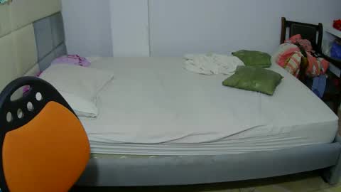 Alesia jones01 online show from June 4, 4:06 am