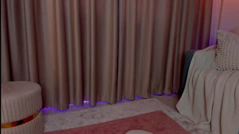 AlessandraCrystal online show from June 29, 2:50 pm