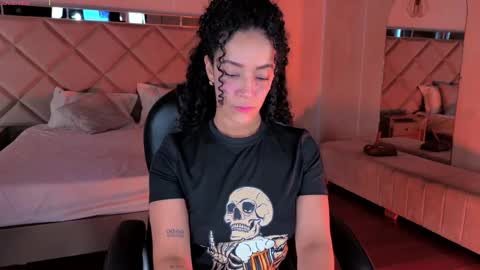 ALESSA ROMERO  online show from June 5, 8:15 pm