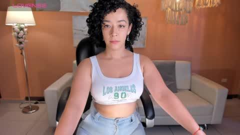 Snapshot of alessaromero chatting on January 11, 7:38 pm ALESSA ROMERO online show from January 11, 7:38 pm