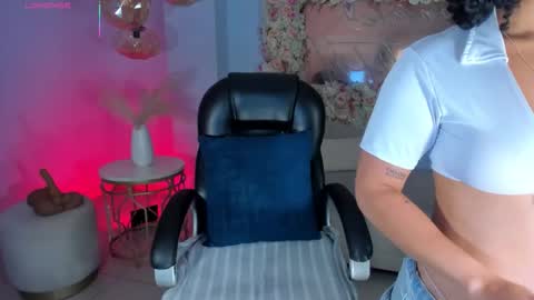 ALESSA ROMERO  online show from December 16, 8:15 pm