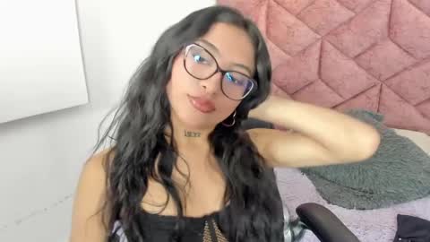 Alessia  online show from May 27, 1:57 am