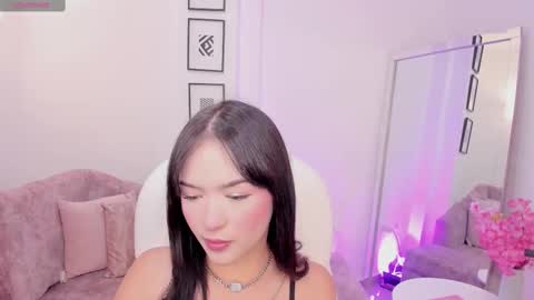 Snapshot of alessia_yorks chatting on October 6, 12:11 pm alessia_yorks online show from October 6, 12:11 pm