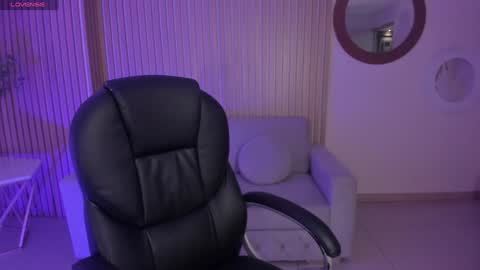 Alessia  online show from January 19, 10:39 pm