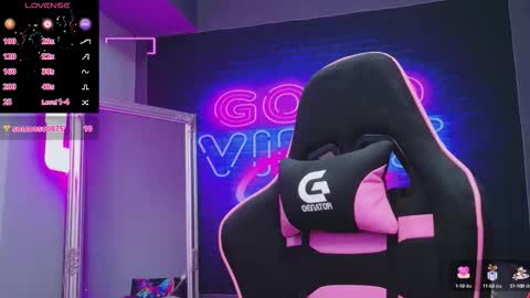 alessiacroft online show from October 17, 5:43 am