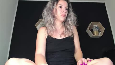 alesys69 online show from October 3, 10:59 pm