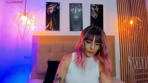 Aleszia online show from November 12, 7:56 pm