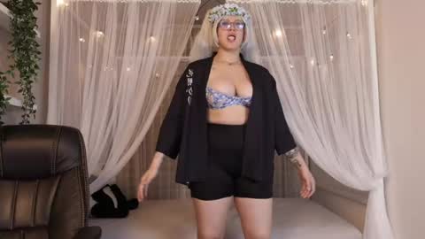alex7_kimiko online show from May 28, 4:10 am