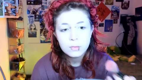 alex_howell online show from December 5, 8:10 pm