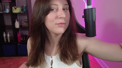 Snapshot of alexa_dream chatting on October 7, 10:03 pm dont be afraid to click social media link its working just click on that online show from October 7, 10:03 pm