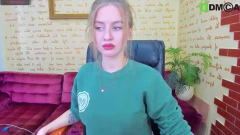 Snapshot of alexa_glory chatting on September 20, 2:59 pm Alexa online show from September 20, 2:59 pm
