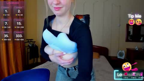 Snapshot of alexa_glory chatting on March 4, 4:41 pm Alexa online show from March 4, 4:41 pm