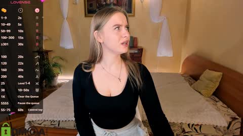 Snapshot of alexa_glory chatting on December 3, 12:16 pm Alexa online show from December 3, 12:16 pm