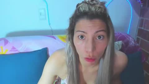Snapshot of alexa_latina chatting on September 25, 2:49 pm alexa latina online show from September 25, 2:49 pm