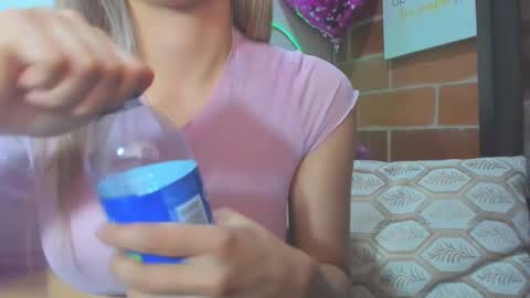 Snapshot of alexa_latina chatting on September 27, 3:41 pm alexa latina online show from September 27, 3:41 pm