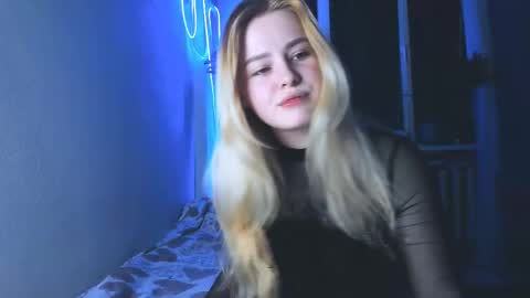 Snapshot of alexa_pirs chatting on February 15, 2:55 pm alexa_pirs online show from February 15, 2:55 pm