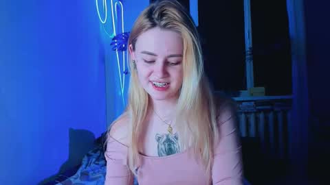 Snapshot of alexa_pirs chatting on March 11, 6:08 pm alexa_pirs online show from March 11, 6:08 pm