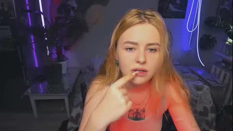 Snapshot of alexa_pirs chatting on October 2, 12:21 pm alexa_pirs online show from October 2, 12:21 pm