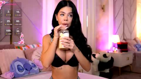 Snapshot of alexaheyess chatting on September 25, 5:28 am Alexa online show from September 25, 5:28 am