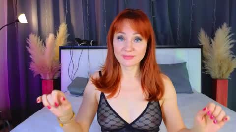 Snapshot of alexalenee chatting on March 7, 5:29 am ALEXA online show from March 7, 5:29 am
