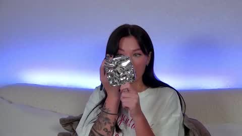 AlexandraBloom online show from March 4, 5:21 am