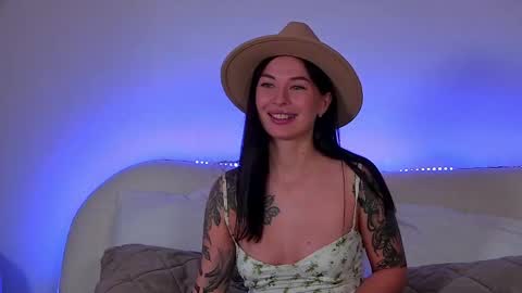 AlexandraBloom online show from March 1, 6:32 pm