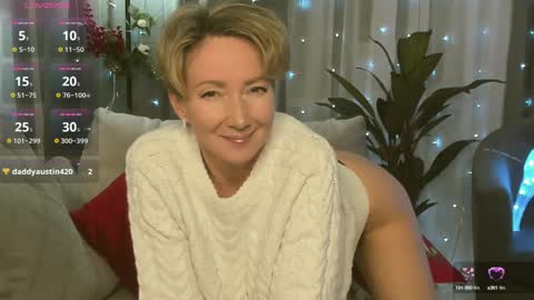 Snapshot of alexandrafix chatting on December 16, 1:11 pm Alexandra online show from December 16, 1:11 pm