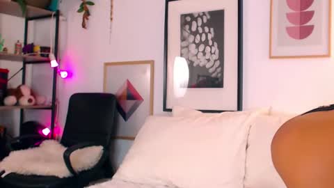 alexandrawooow online show from July 7, 5:59 pm