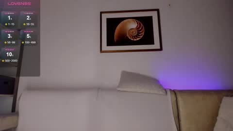 AlexaStevens online show from December 17, 7:45 am