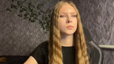 Alexia online show from May 29, 4:27 pm
