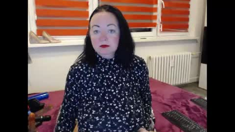Snapshot of alexie33 chatting on February 7, 3:55 am alexie33 online show from February 7, 3:55 am