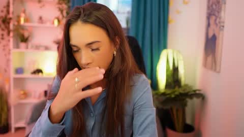 Alexis online show from October 1, 1:27 pm